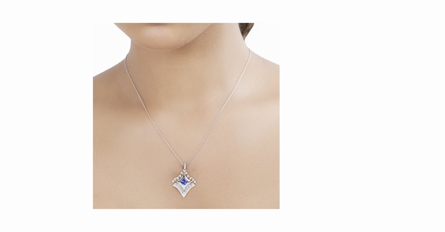 14kt white gold pendant with round-shaped tanzanite and diamonds
