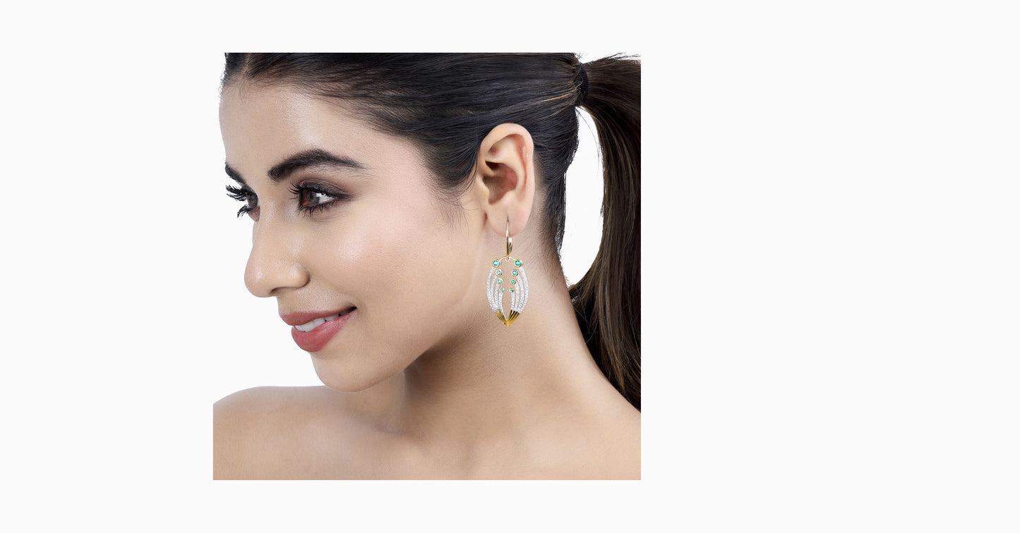 14kt yellow gold earrings with round-shaped emerald and pave diamonds