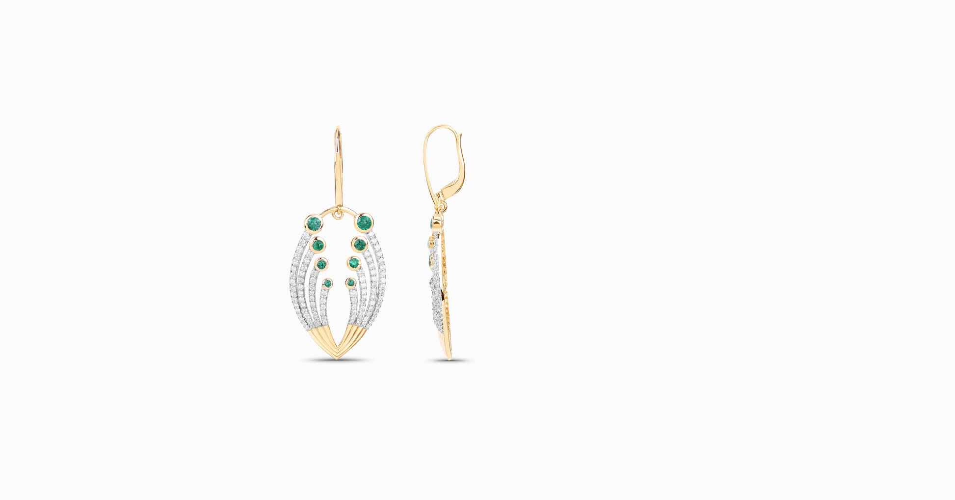 14kt yellow gold earrings with round-shaped emerald and pave diamonds