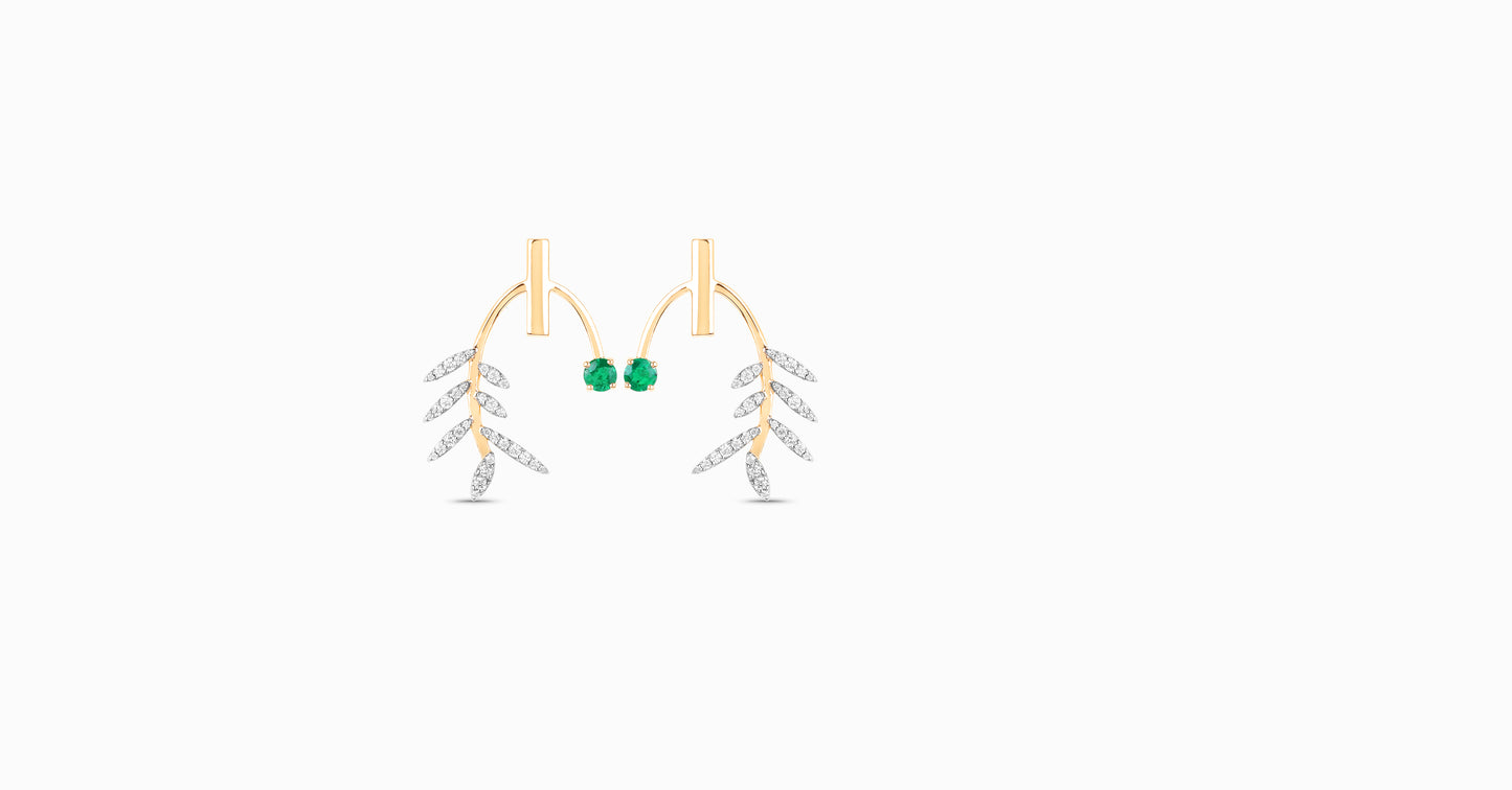 14kt yellow gold earrings with round-shaped pearl and pave diamonds