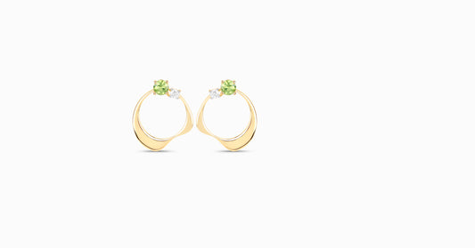 14kt yellow gold earrings with round-shaped peridot and diamonds