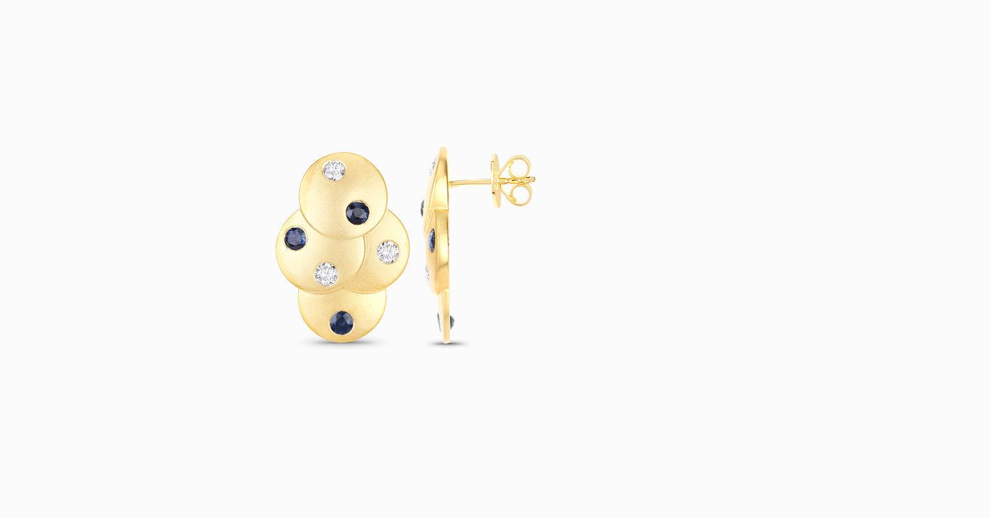 14kt yellow gold earrings with round-shaped blue sapphire and bezel diamonds