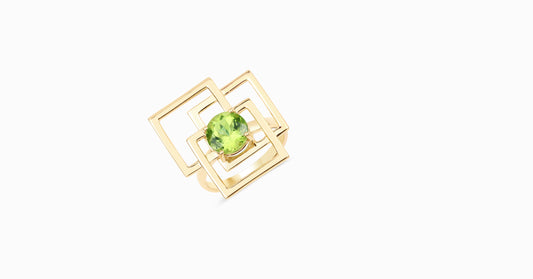 14kt yellow gold ring with round-shaped peridot