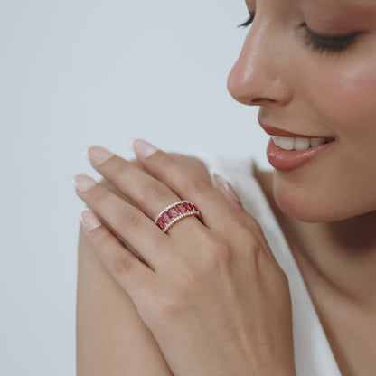 14kt white gold ring with round-shaped diamonds and marquise-shaped ruby